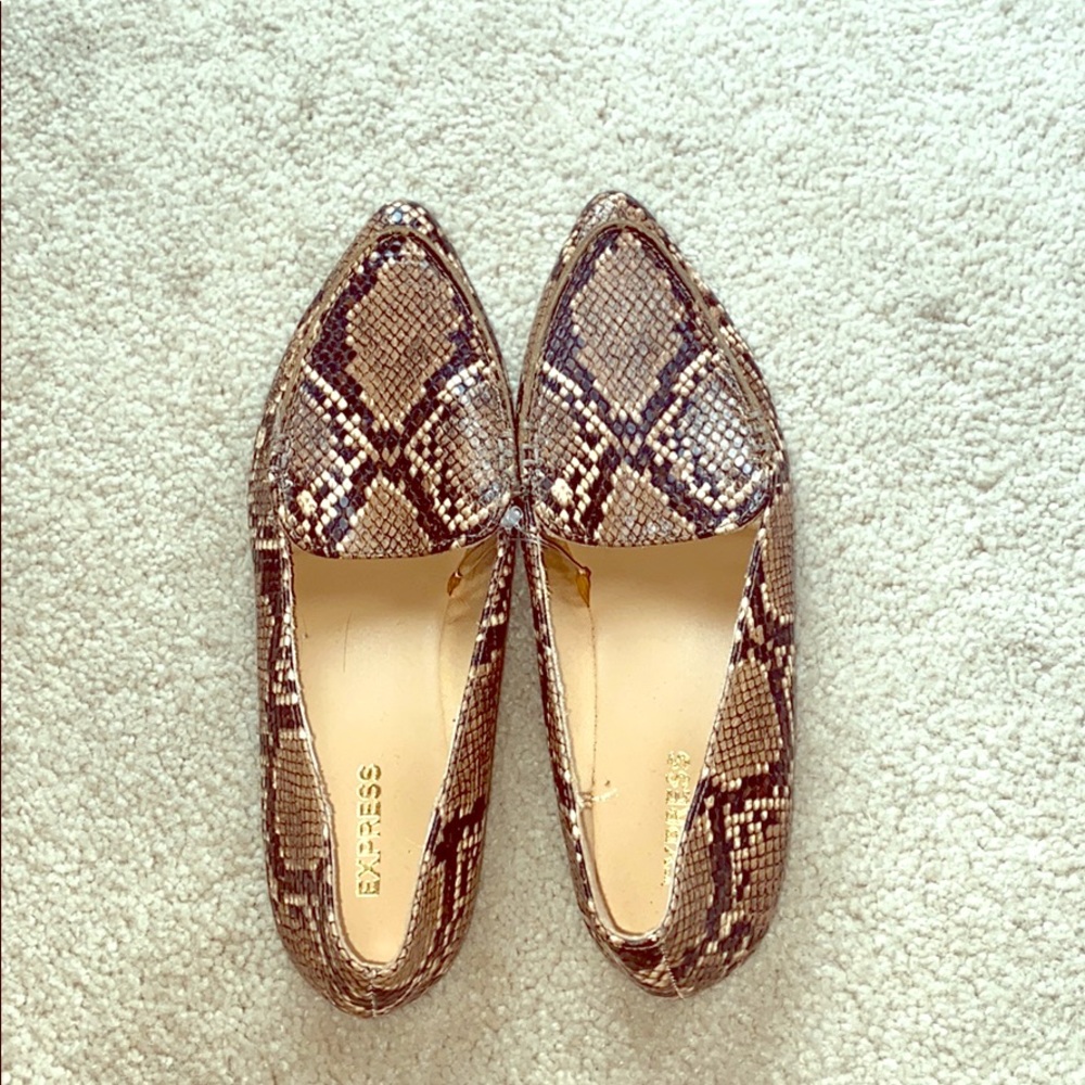 Snake print loafers NEW!